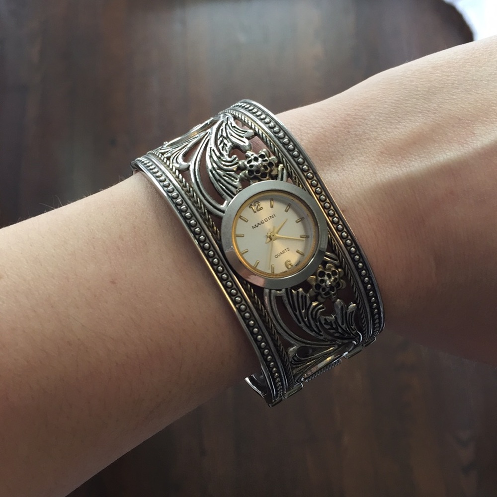 Cuff watch - Picture 3 of 4